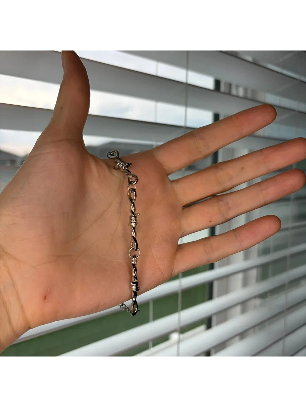 N/A barbed wire